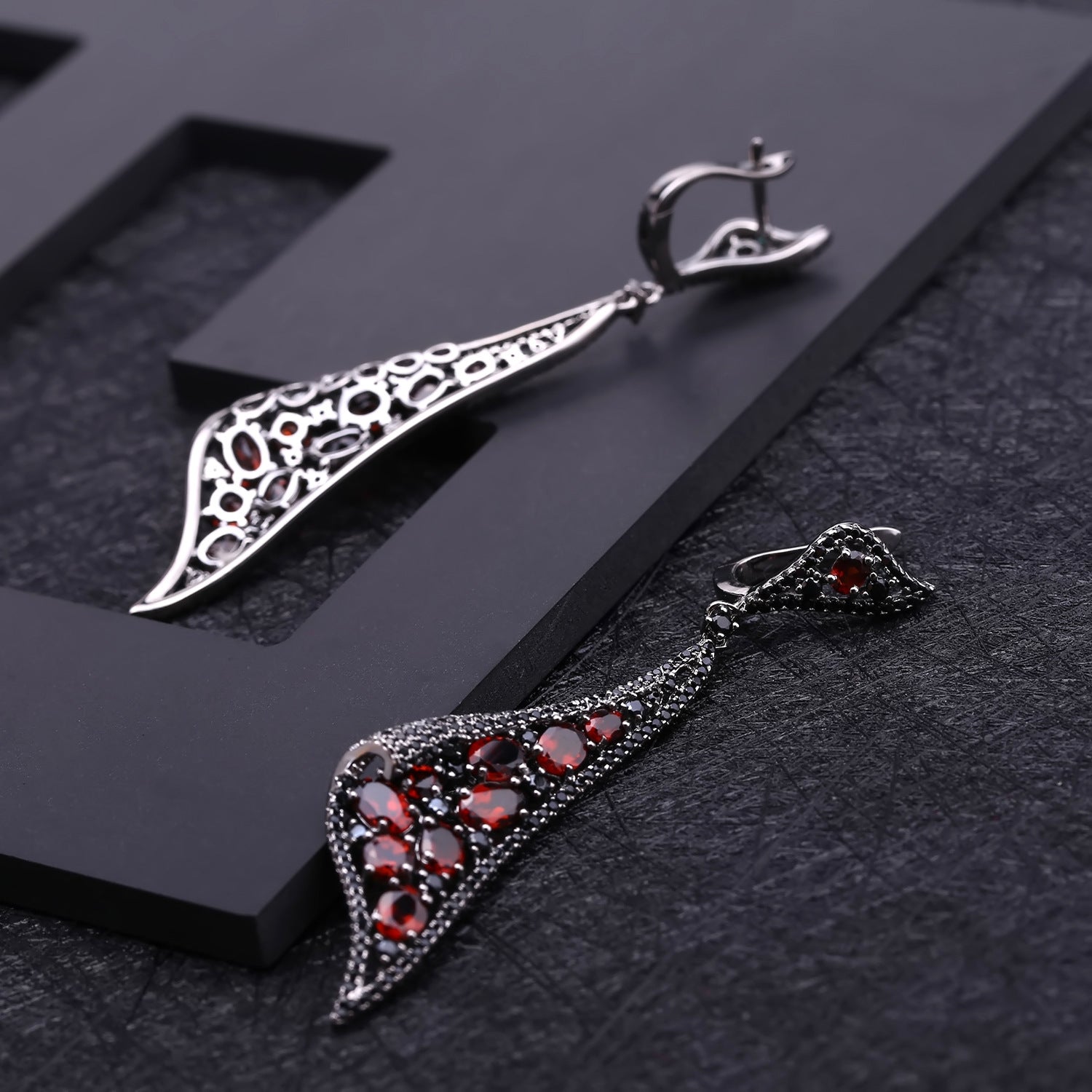 Beauty of Youth - Garnet Laid Ring and Earrings