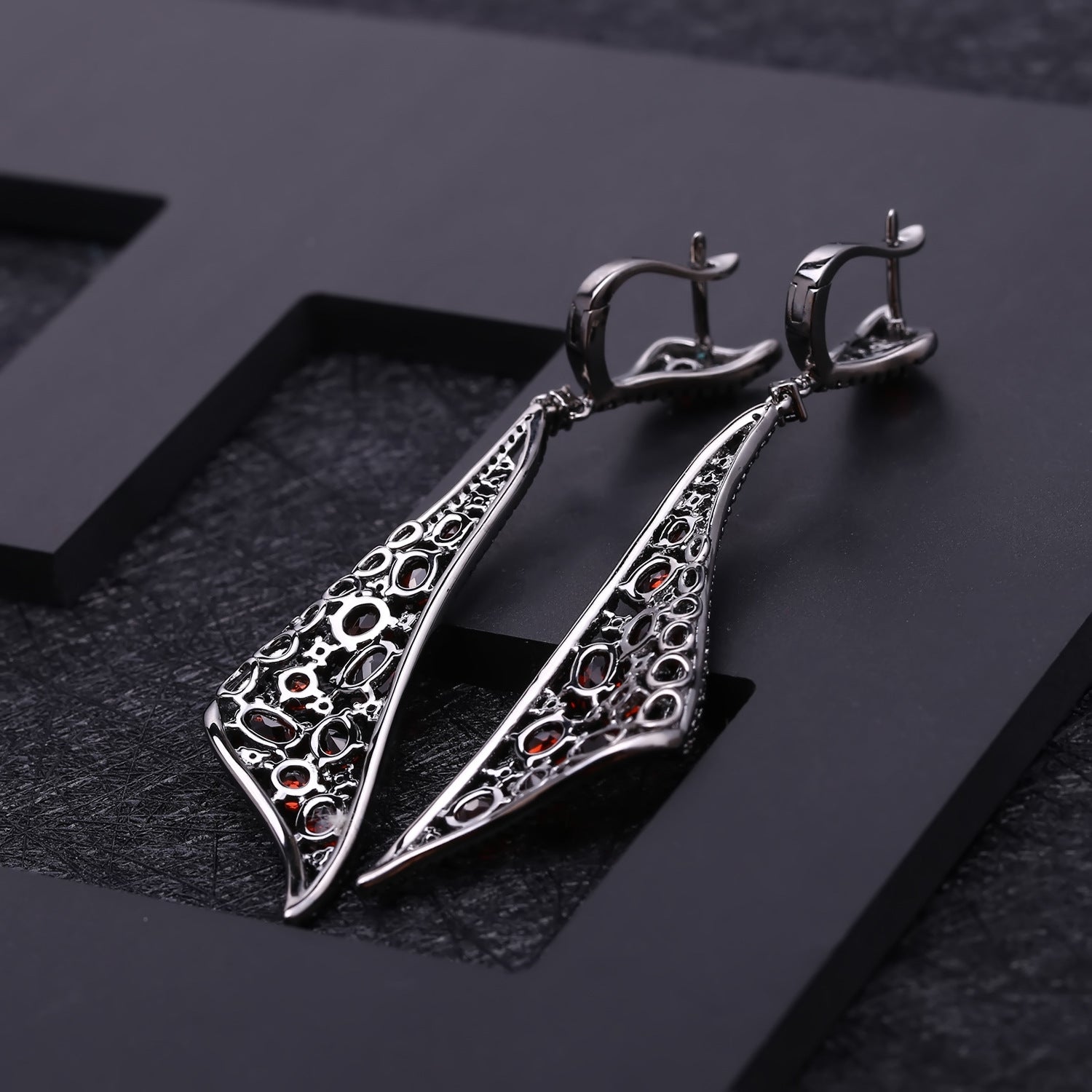 Beauty of Youth - Garnet Laid Ring and Earrings