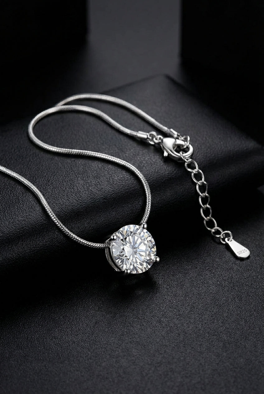 Brísingamen’s Heart - Moissanite Solitaire Necklace - Viking Trinkets
