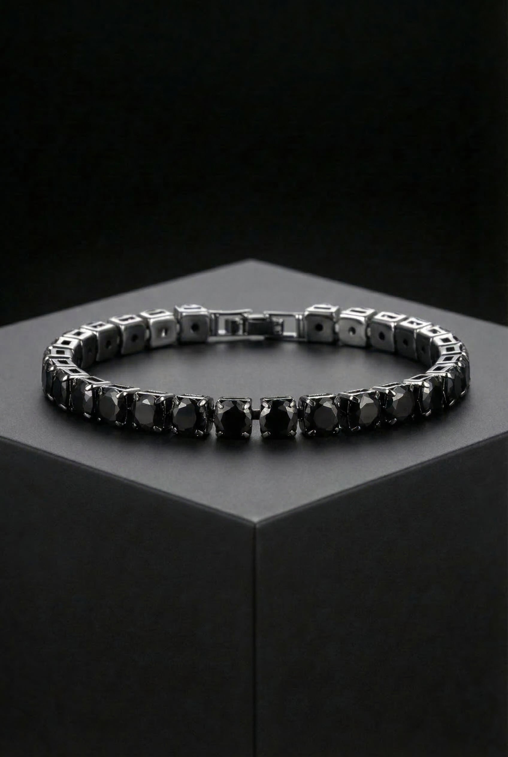 Soulshard Band - Black Inlaid Zircon Copper Bracelet - Viking Trinkets