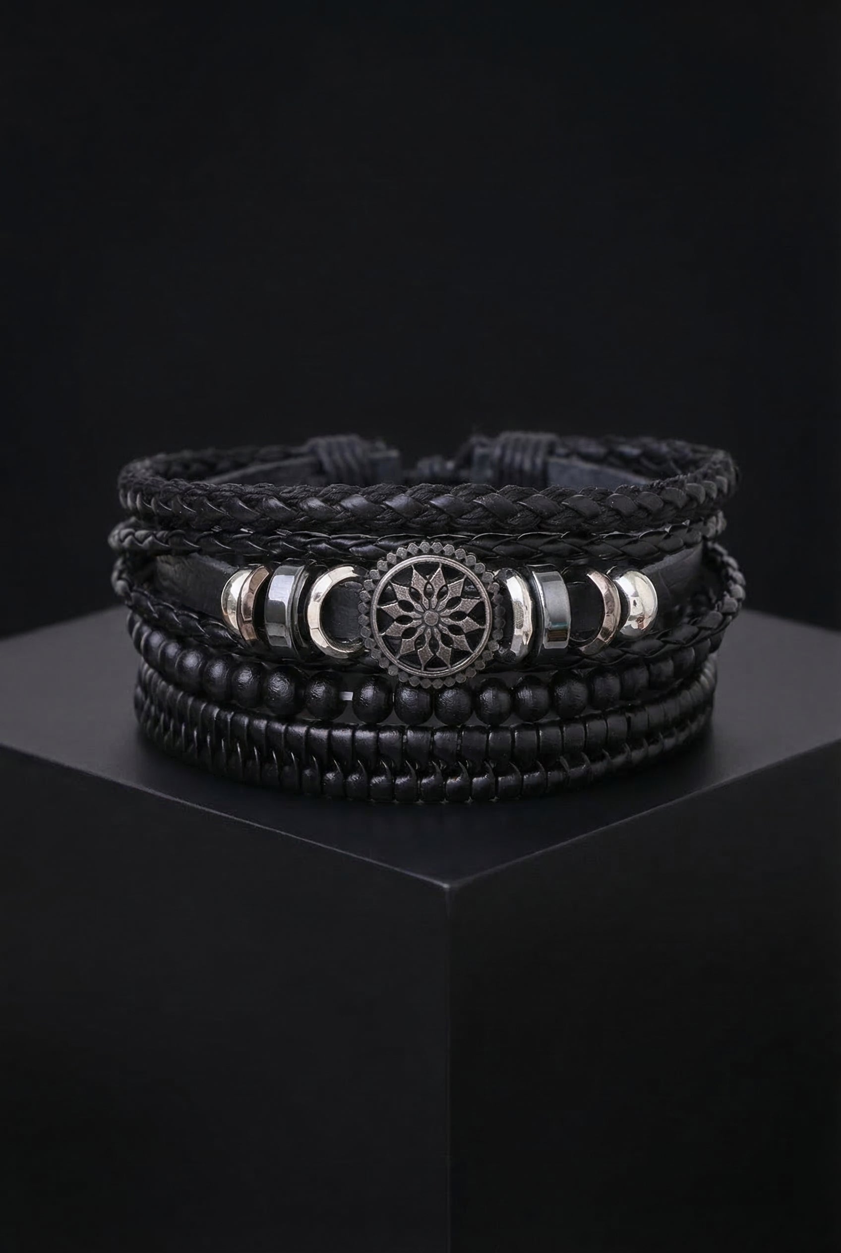 Sköll's Chase Leather Bracelet