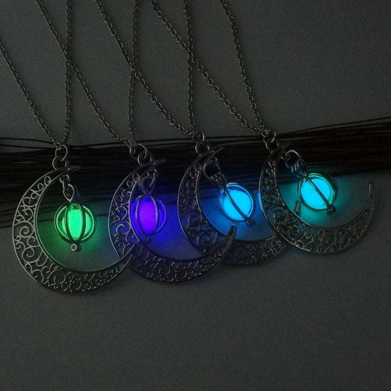 Mani's Nightlight - Luminous Moon Stone Necklace