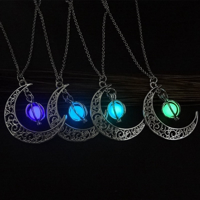 Mani's Nightlight - Luminous Moon Stone Necklace