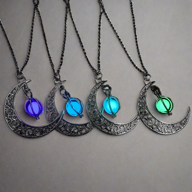 Mani's Nightlight - Luminous Moon Stone Necklace