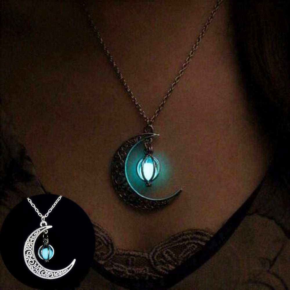 Mani's Nightlight - Luminous Moon Stone Necklace