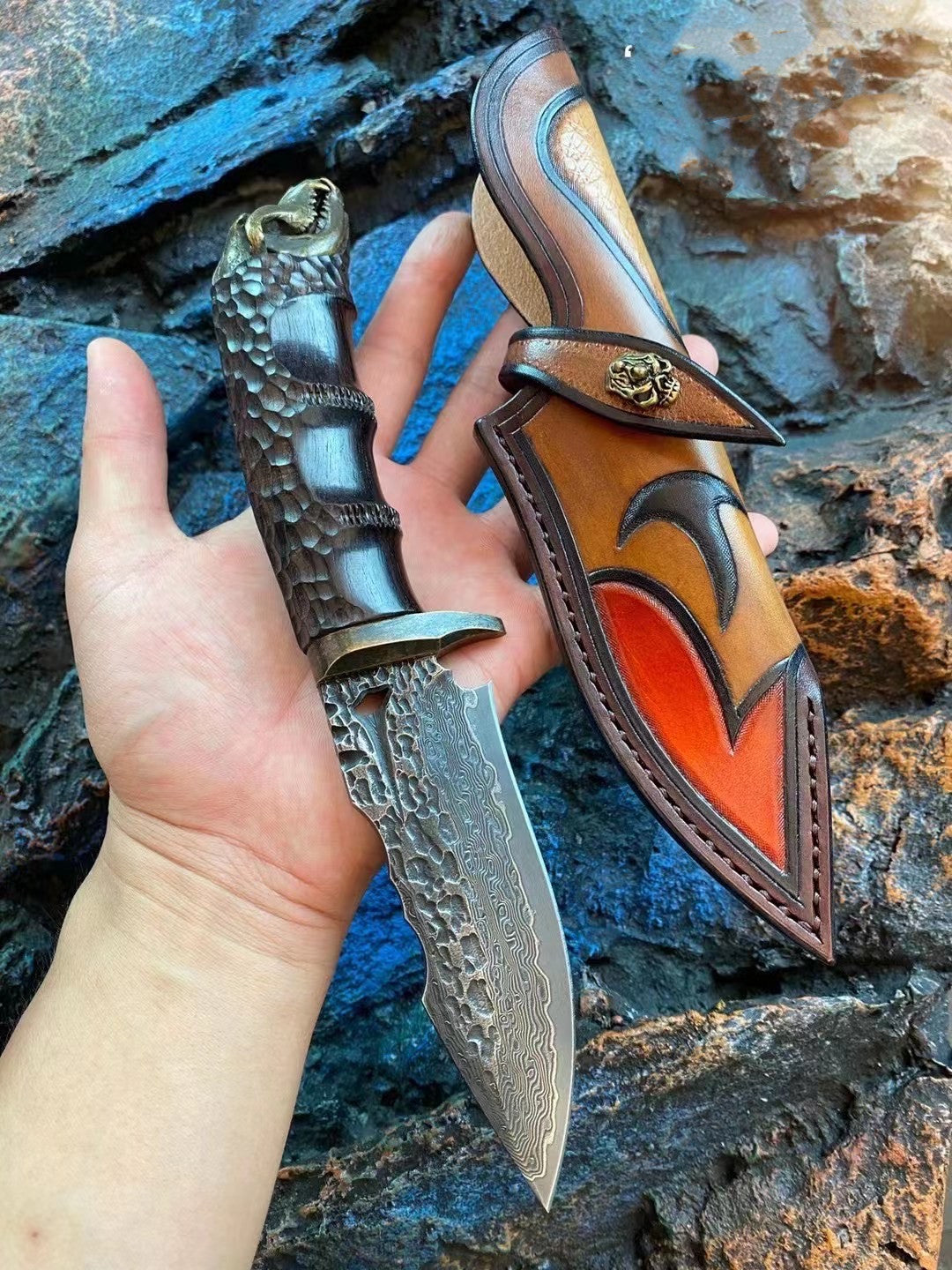 Freyr's Secondary - Damascus Steel Heat Treated Hunting Knife