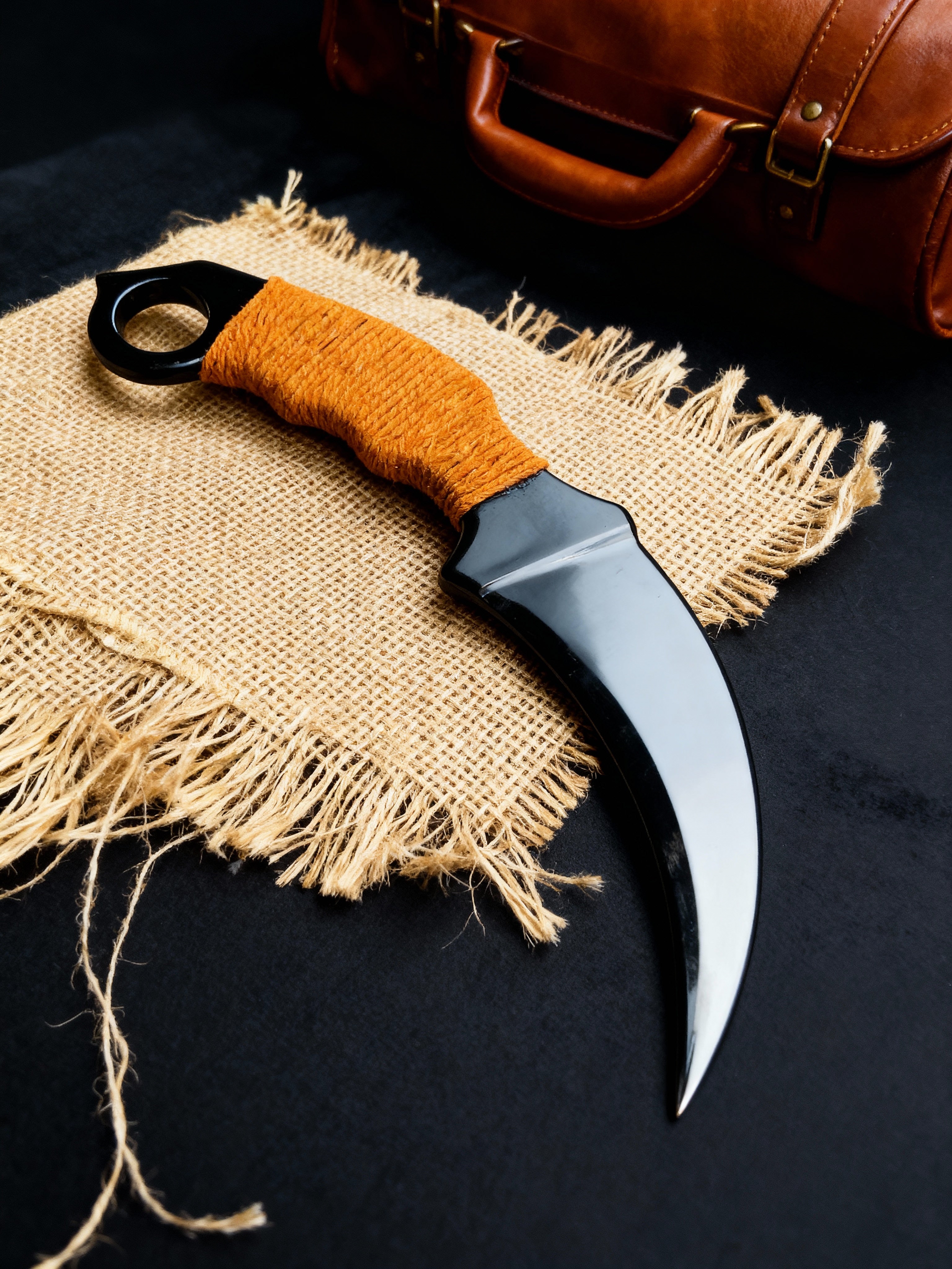 Skæva - Handcrafted Natural Obsidian Curved Knife