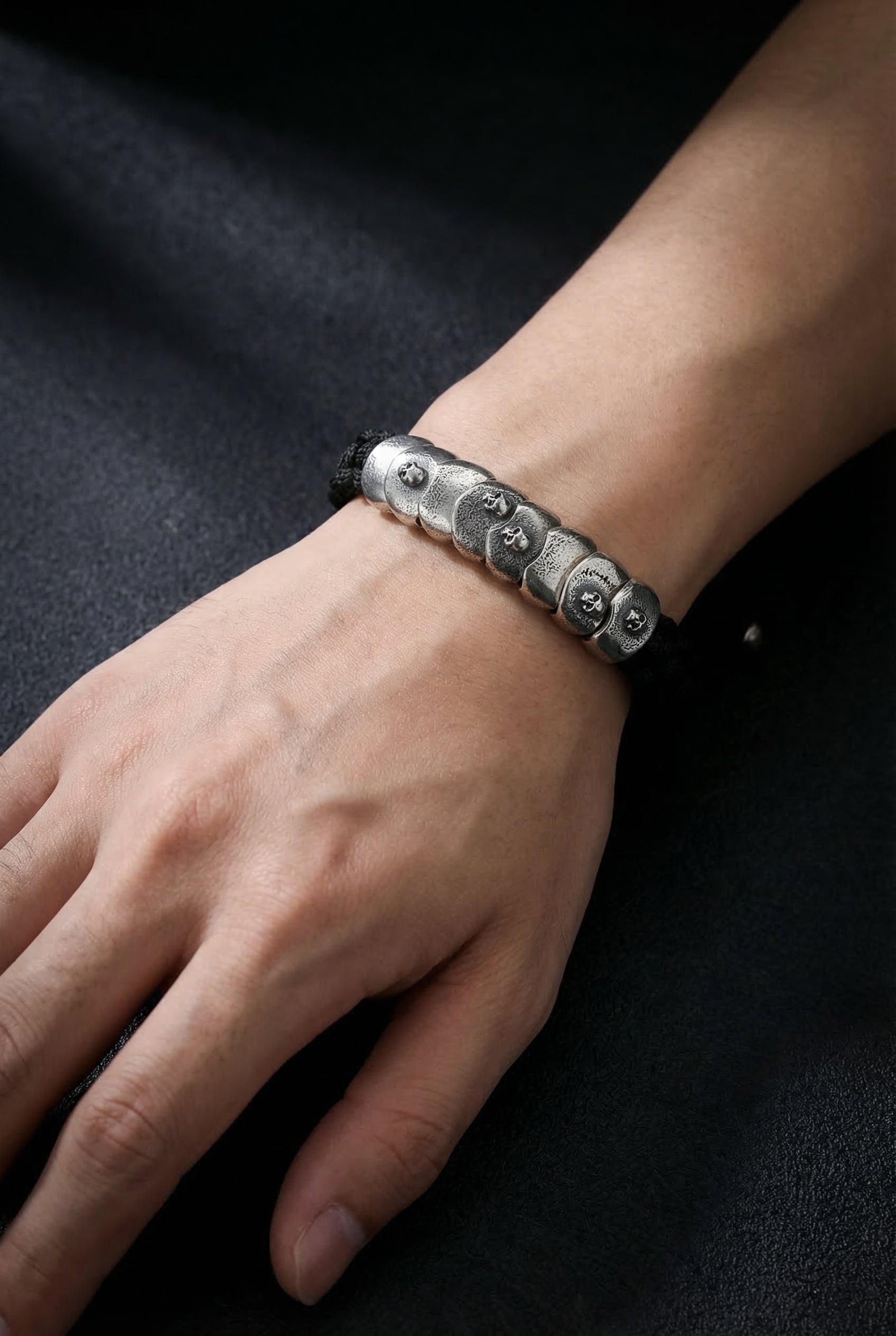 Skull Armour - Silver Paracord Bracelet - Viking Trinkets