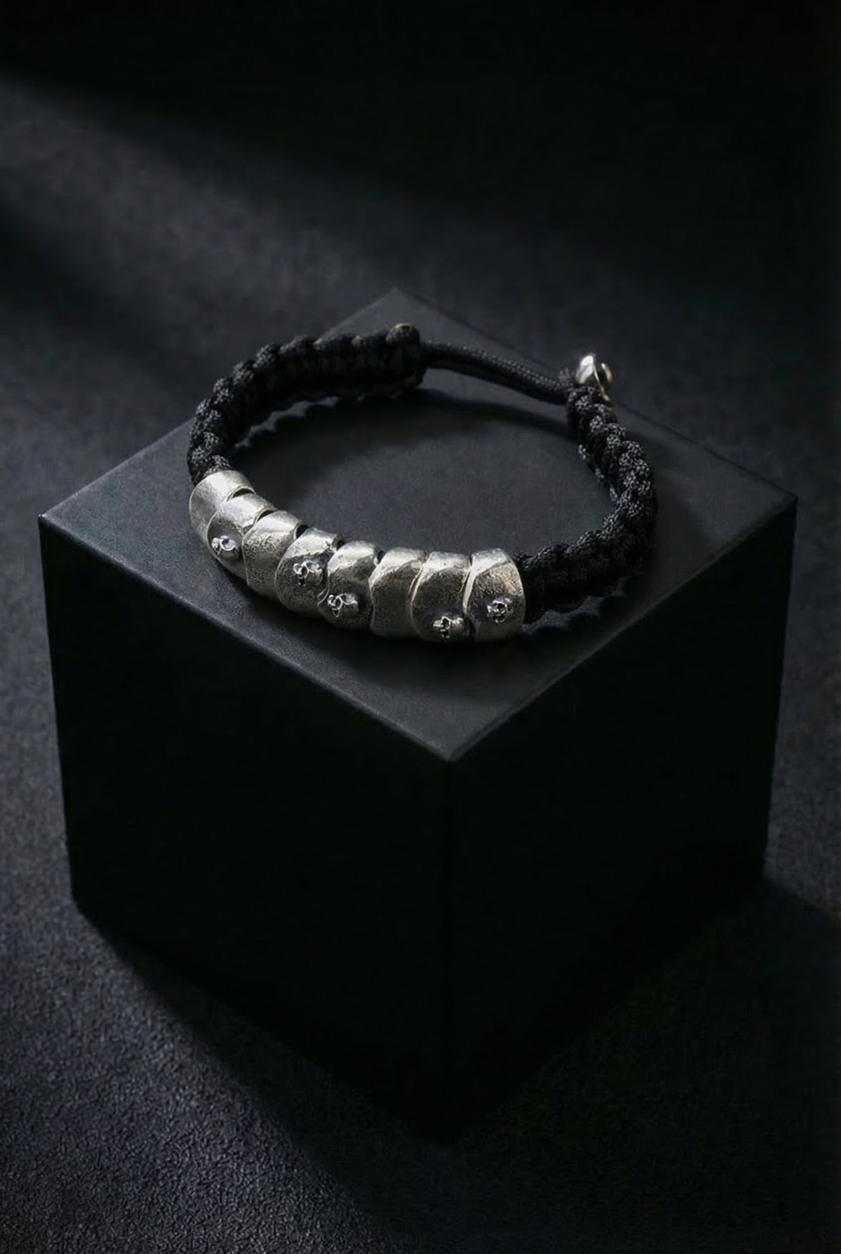 Skull Armour - Silver Paracord Bracelet - Viking Trinkets