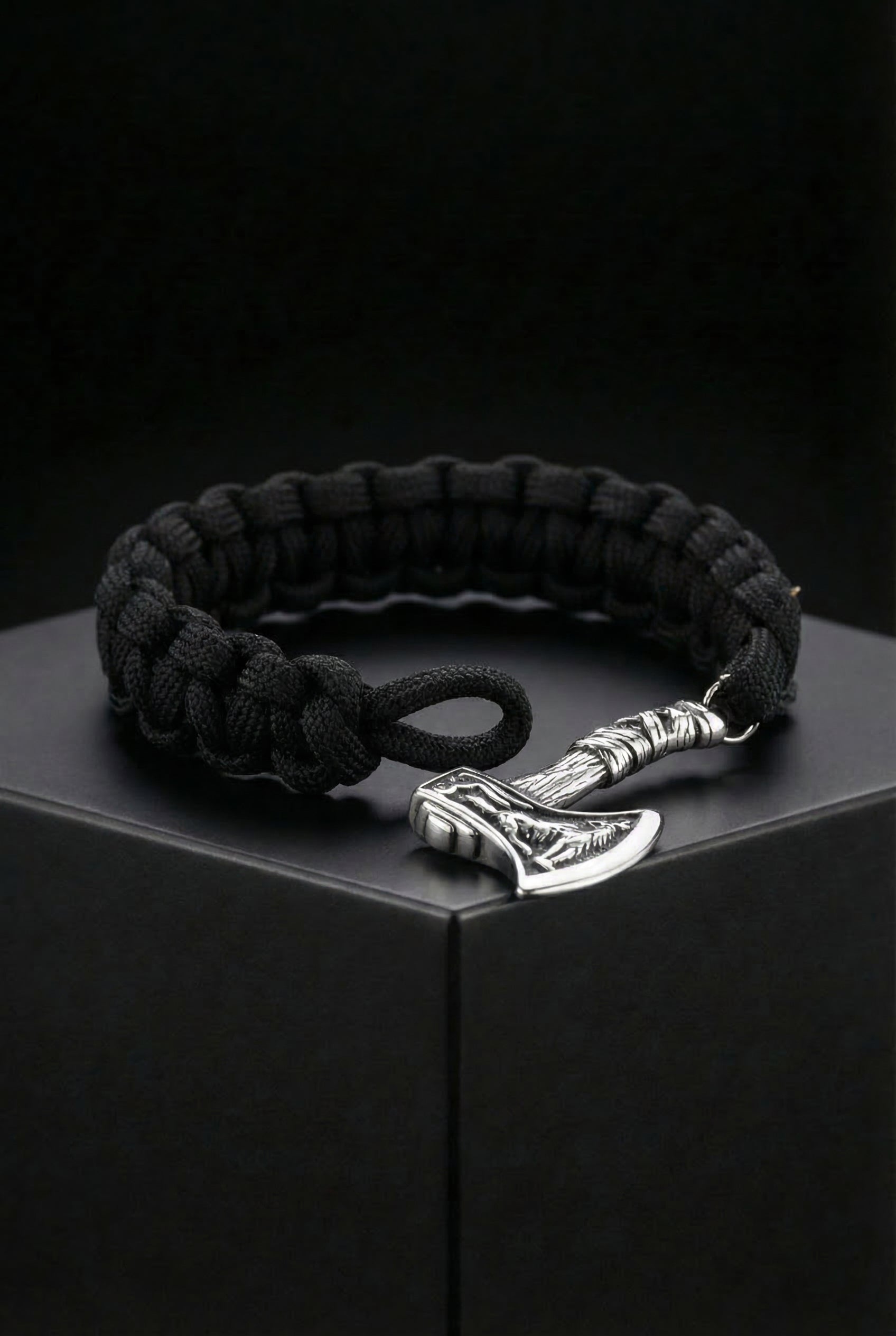 Jarnsaxa's Flesh Ripper - Stainless Steel Axe Paracord Bracelet - Viking Trinkets