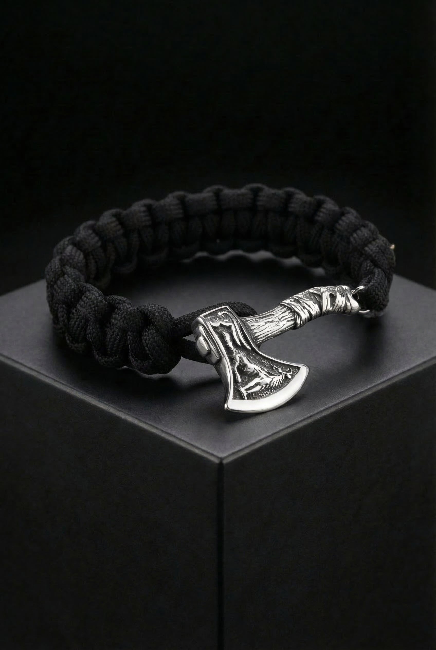 Jarnsaxa's Flesh Ripper - Stainless Steel Axe Paracord Bracelet - Viking Trinkets