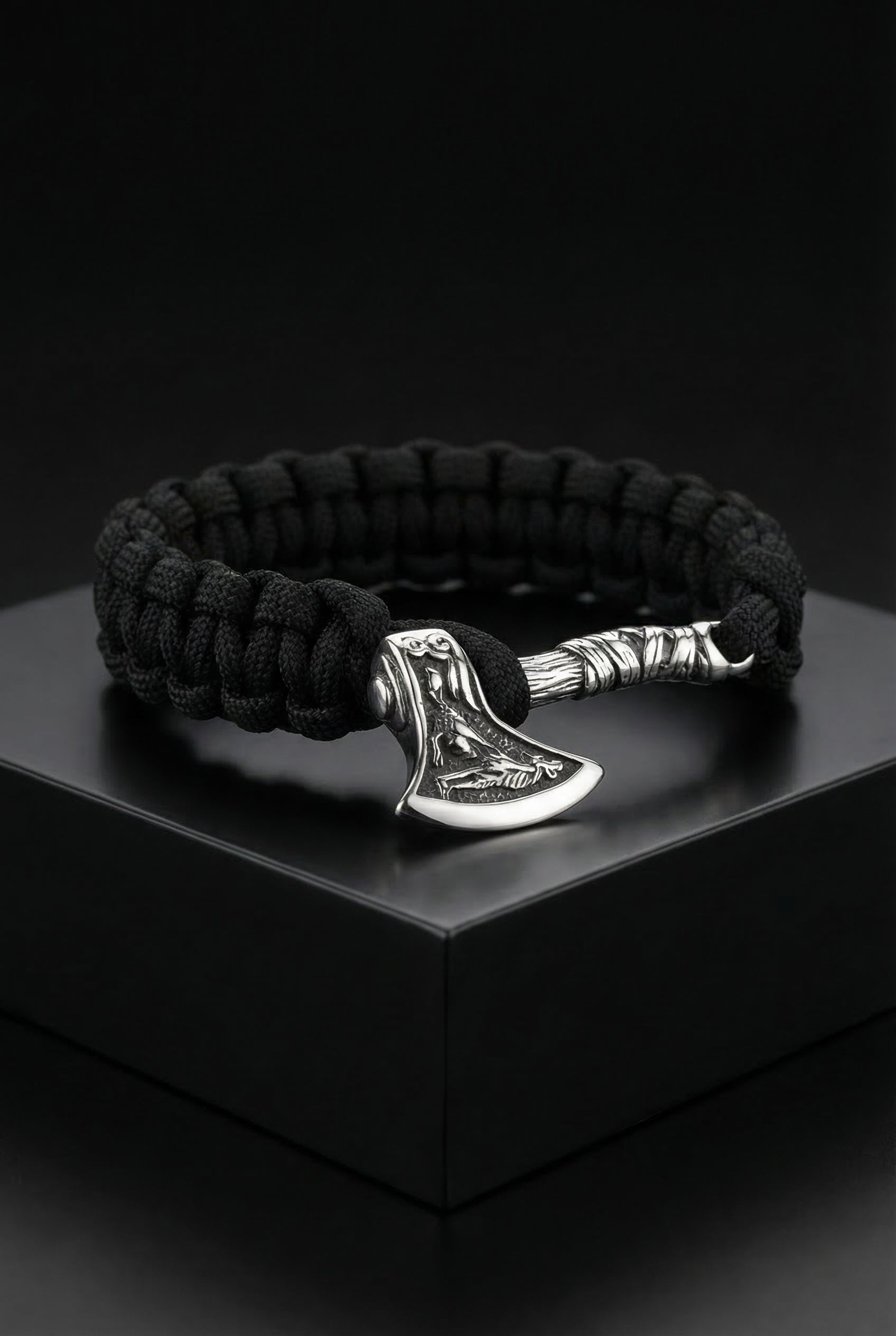 Jarnsaxa's Flesh Ripper - Stainless Steel Axe Paracord Bracelet - Viking Trinkets