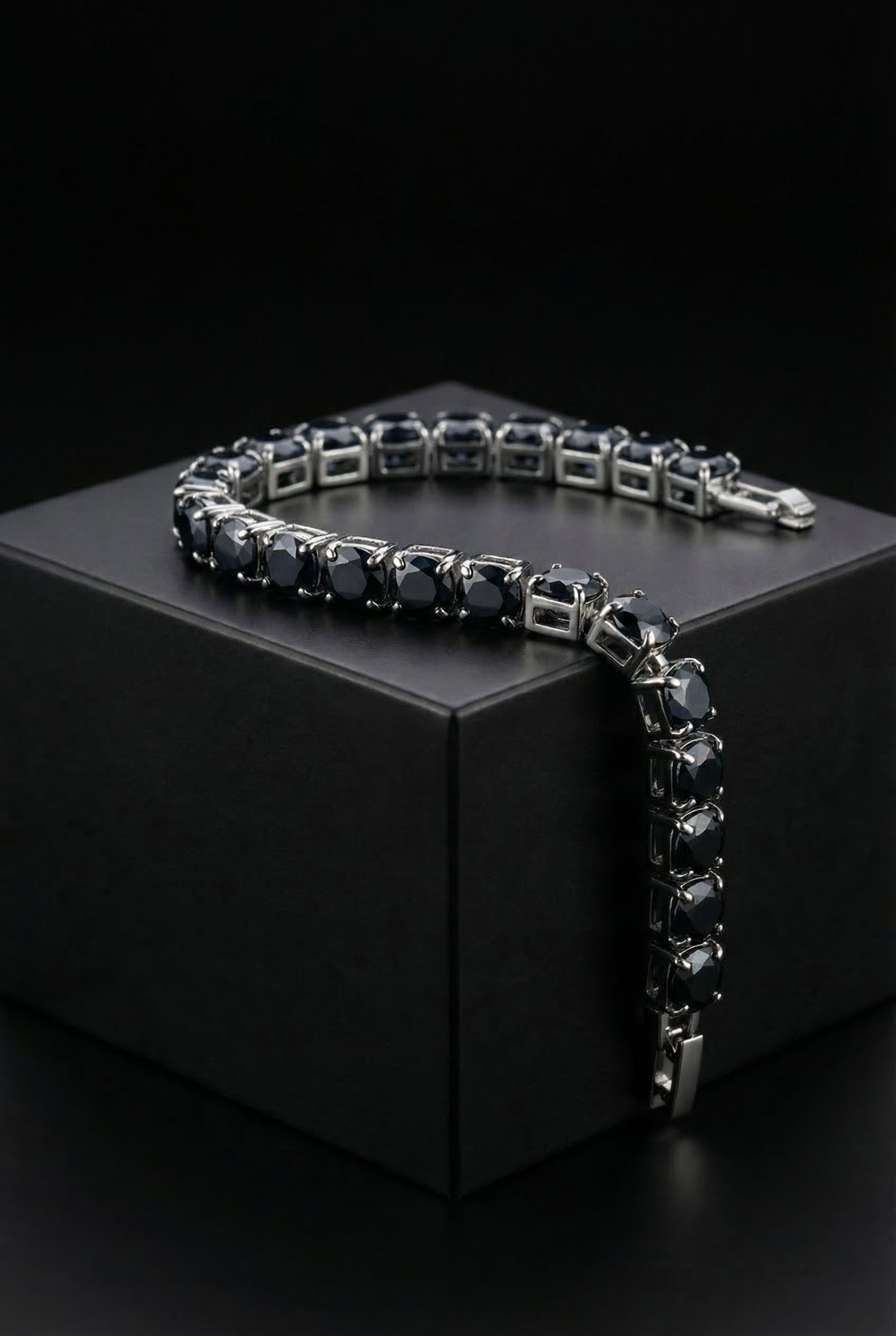 Soulshard Band - Black Inlaid Zircon Copper Bracelet - Viking Trinkets
