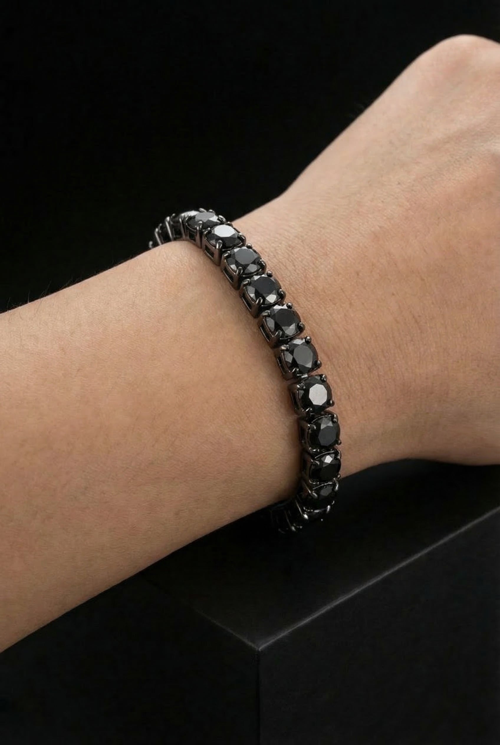 Soulshard Band - Black Inlaid Zircon Copper Bracelet - Viking Trinkets