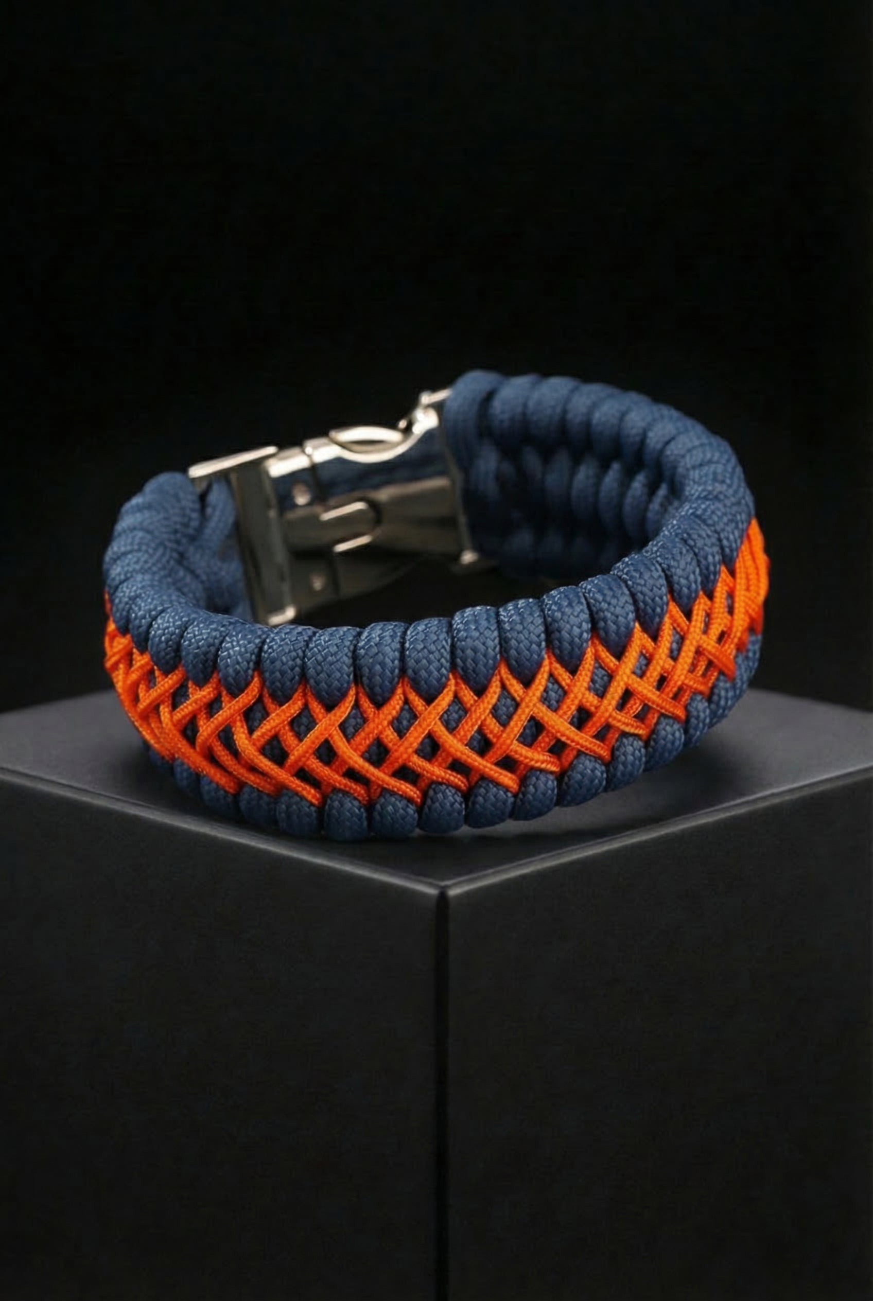 Loyal To The Realms – Handmade 7-Core Paracord Bracelet - Viking Trinkets