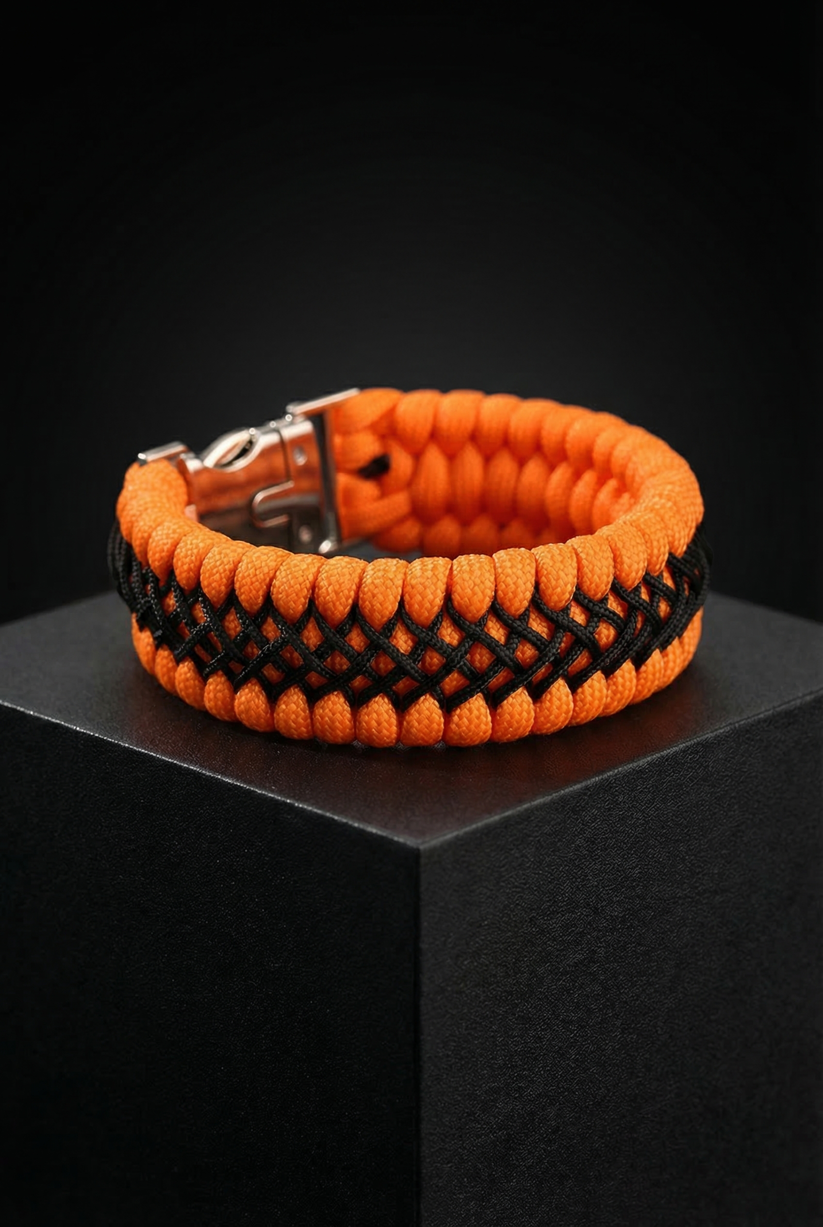 Loyal To The Realms – Handmade 7-Core Paracord Bracelet - Viking Trinkets