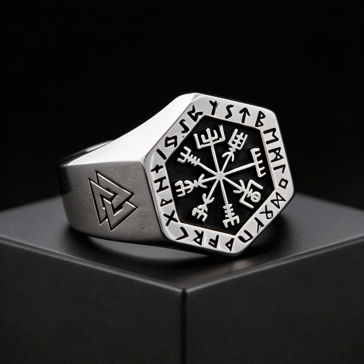 Wayfinder - Stainless Steel Viking Compass Ring