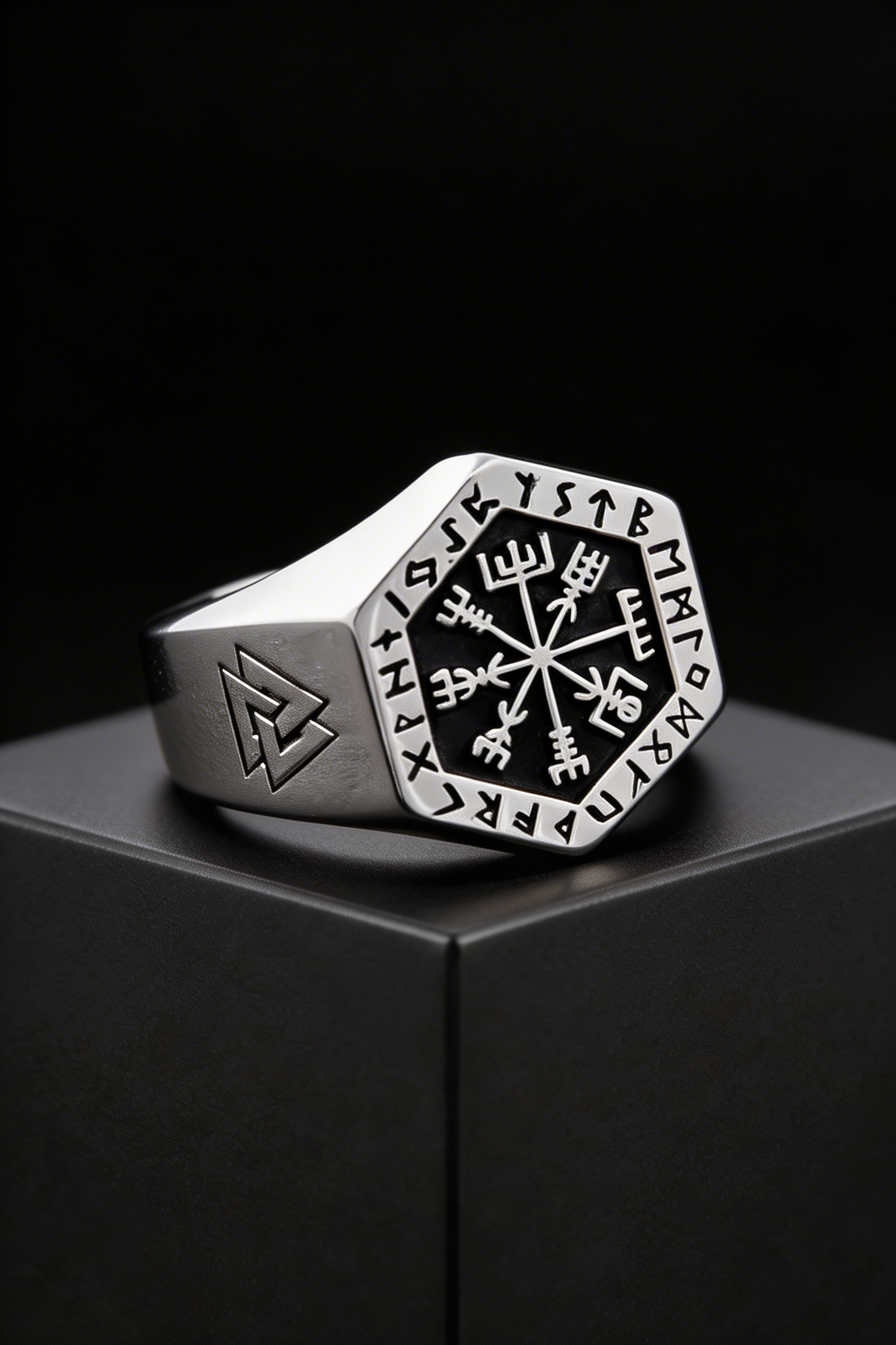 Wayfinder - Stainless Steel Viking Compass Ring
