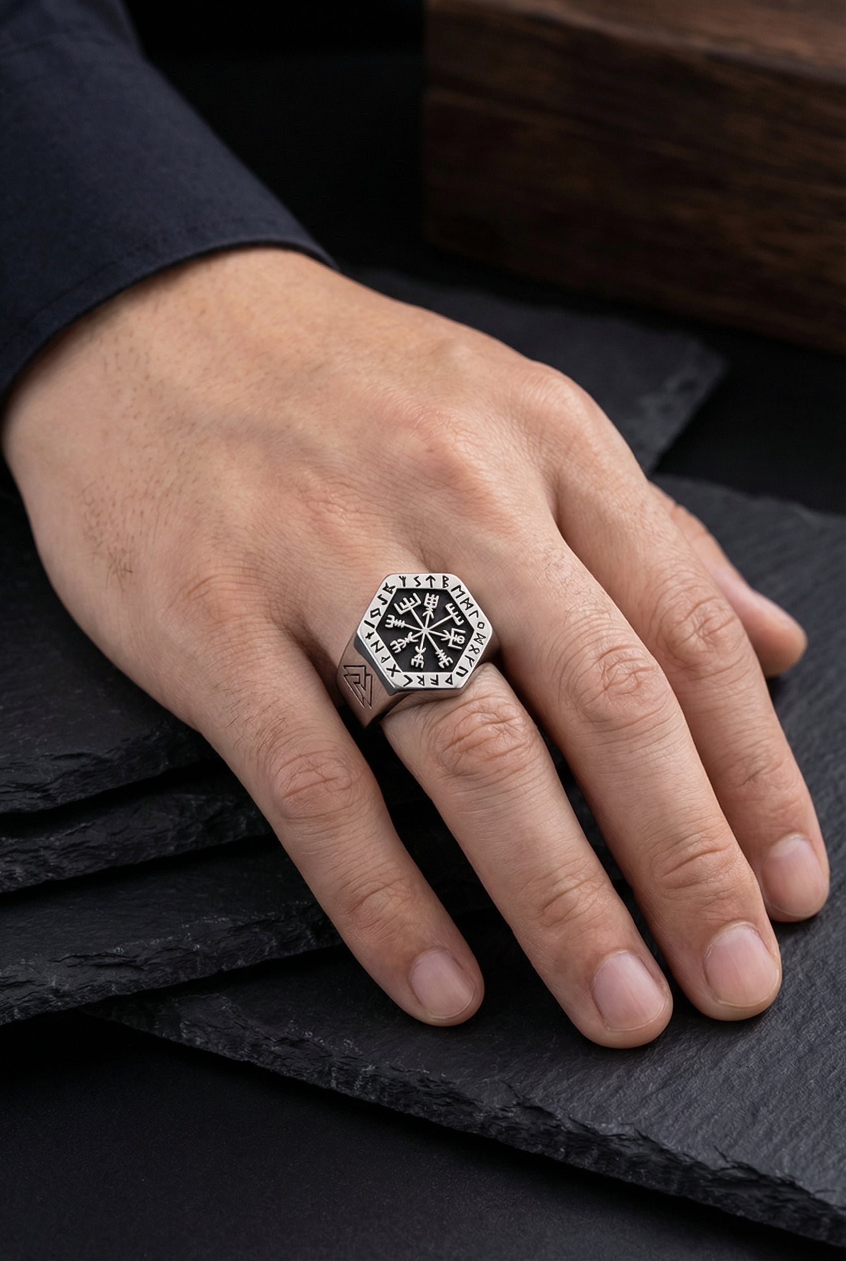 リング Wayfinder - Stainless Steel Viking Compass Ring