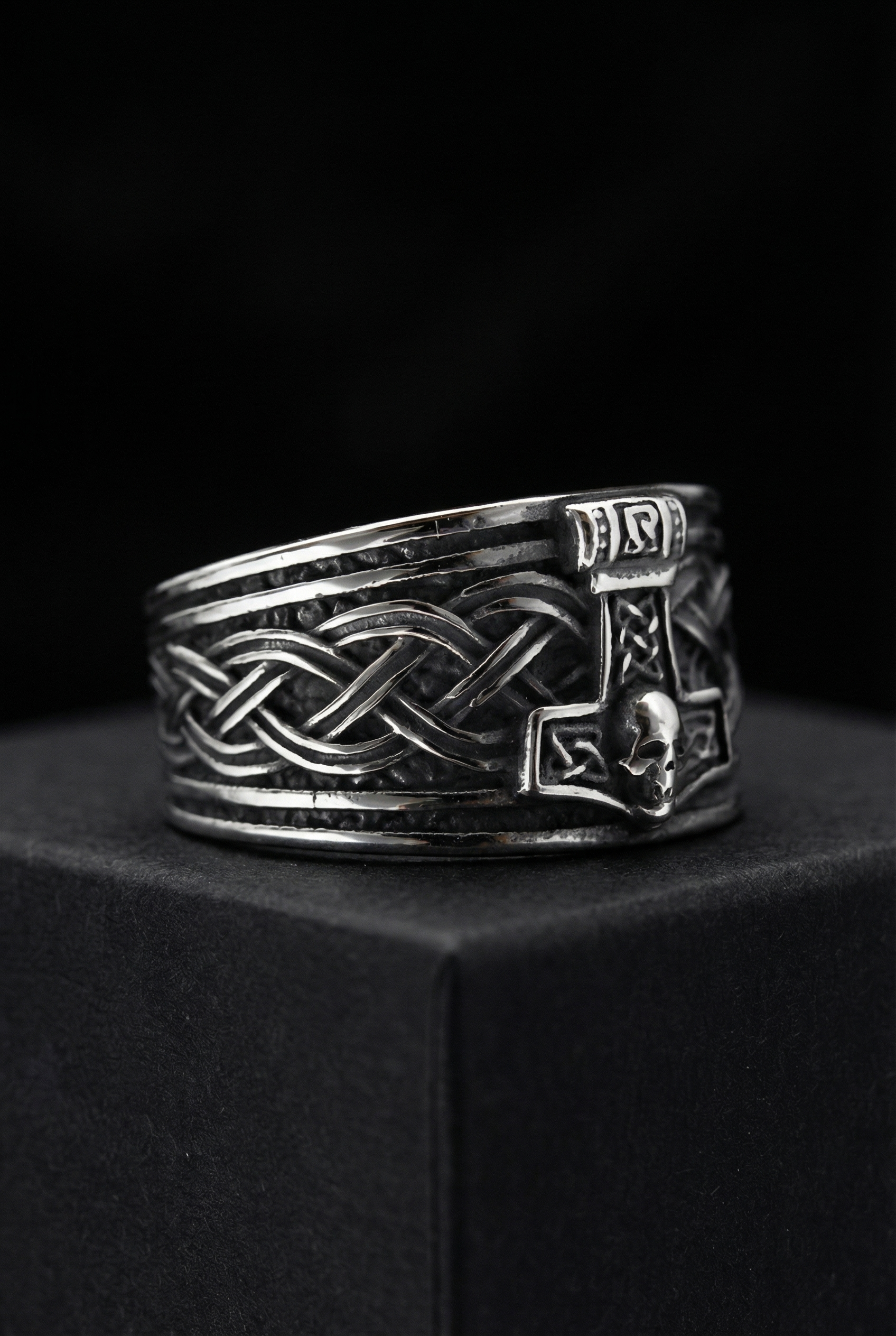 Asgardian Allegiance - Titanium Mjolnir And Skull Ring