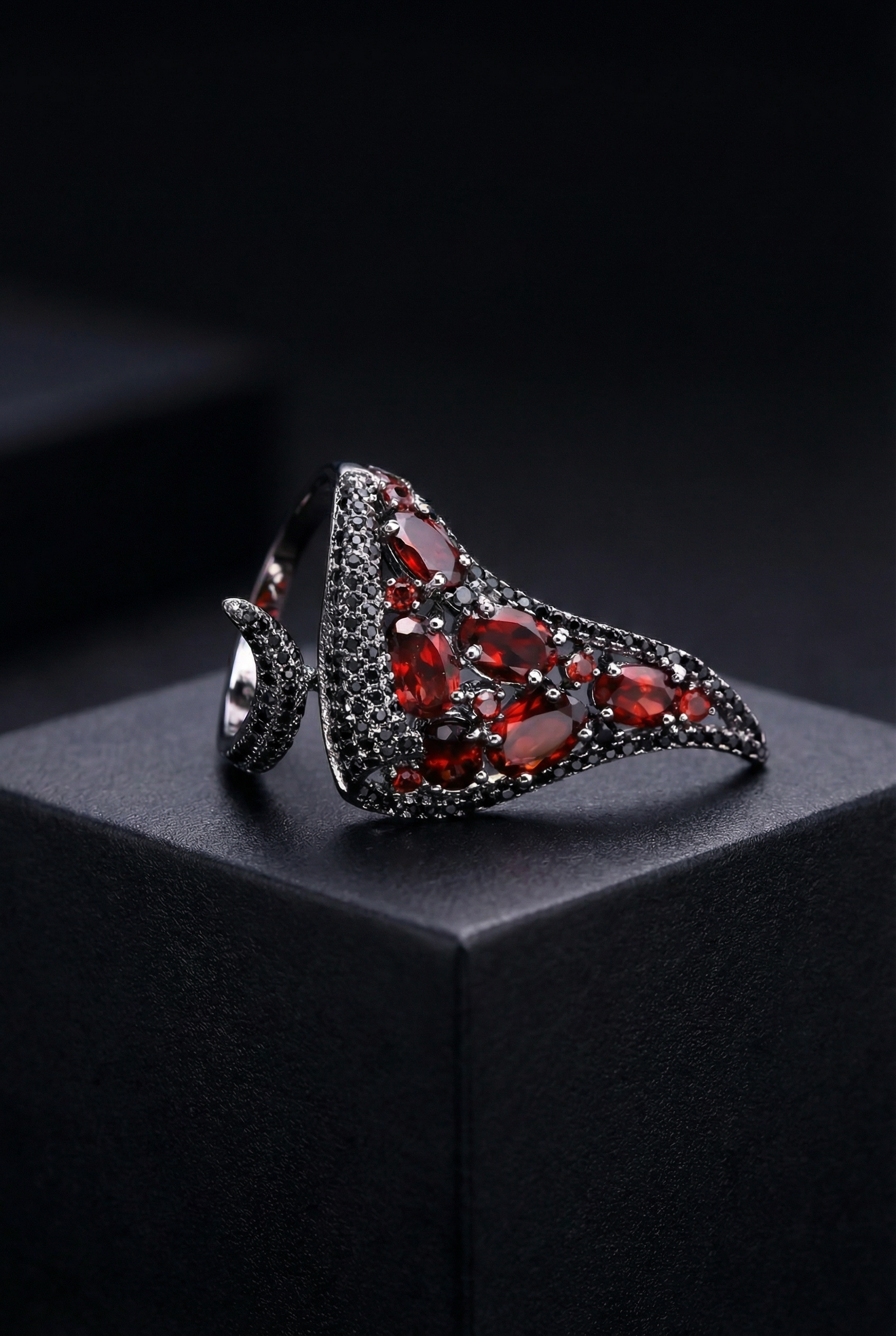 Beauty of Youth - Garnet Laid Ring and Earrings - Viking Trinkets