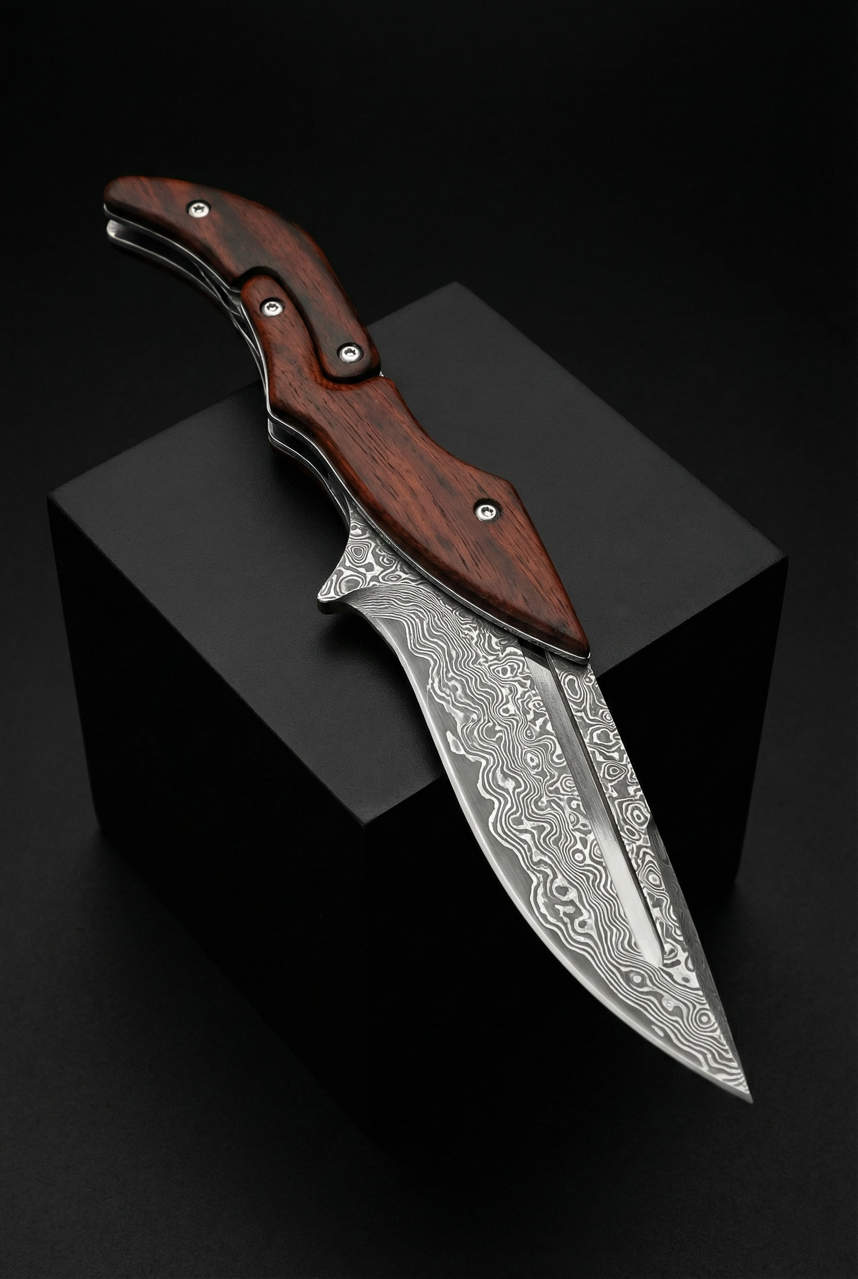 Garmr's Claw - Mechanical Folding Pocket Knife - Viking Trinkets