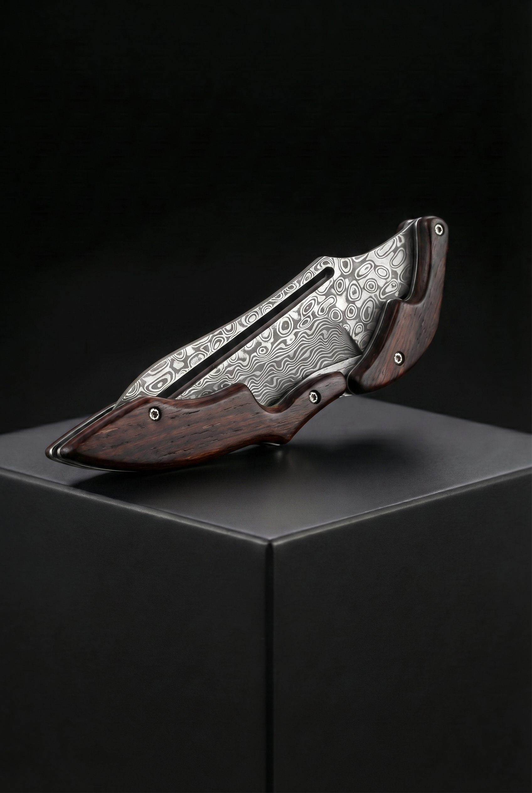 Garmr's Claw - Mechanical Folding Pocket Knife - Viking Trinkets