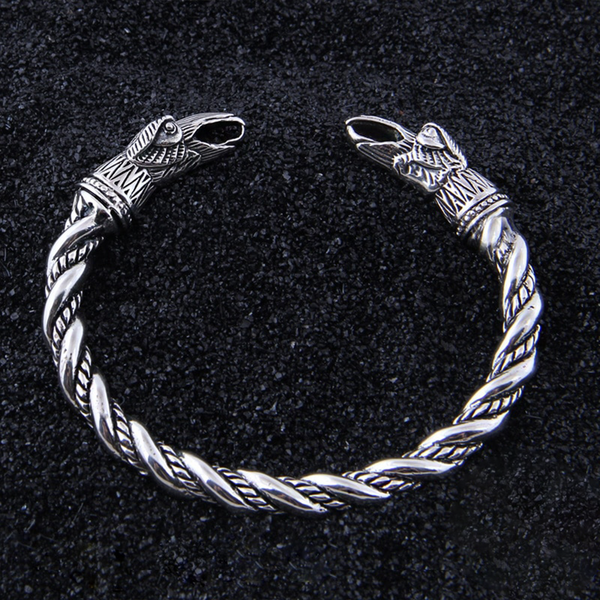 Viking 2025 loyalty bracelet